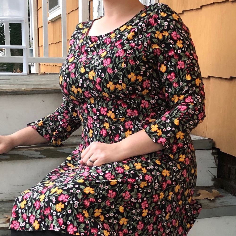 5/$15 Old Navy Floral Dress
